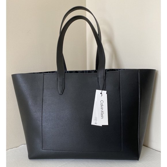 New Calvin Klein X-Large Reversible Tote in Signature Black - Picture 3 of 6
